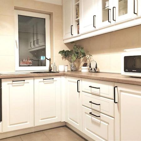 Cosy Boutique 61 Sqm Apartment - Private Parking - Ten Blocks Residence Boekarest Buitenkant foto